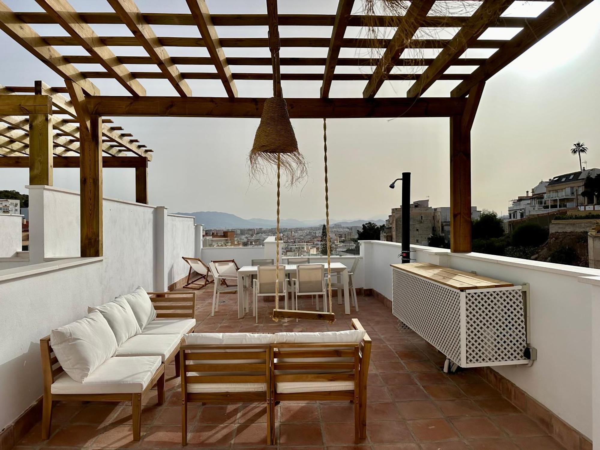 Atico Con Solarium Y Bbq Cerca Del Centro 6 Pax Appartamento *